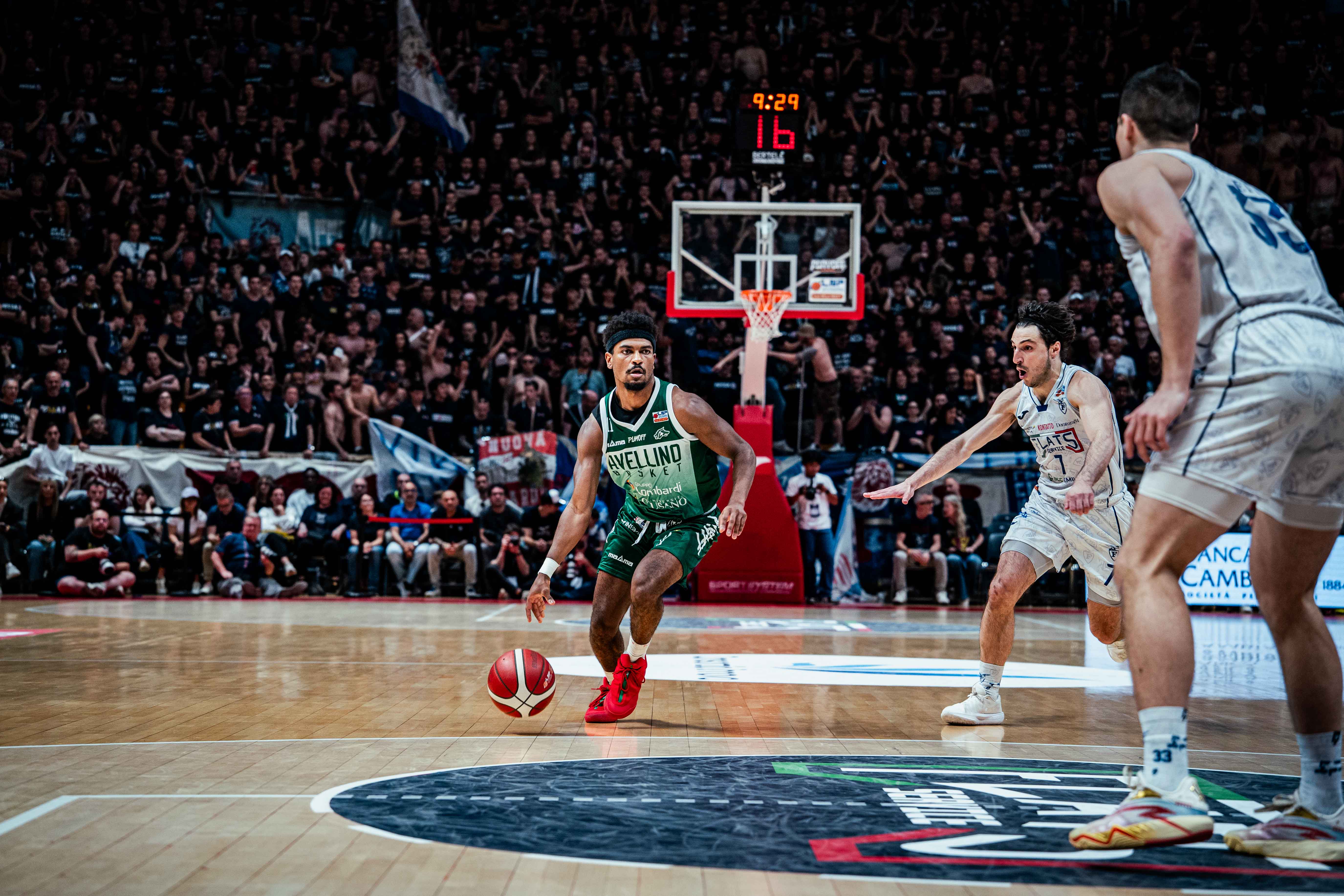 L'Unicusano Avellino Basket perde gara 5: la Fortitudo conquista la semifinale