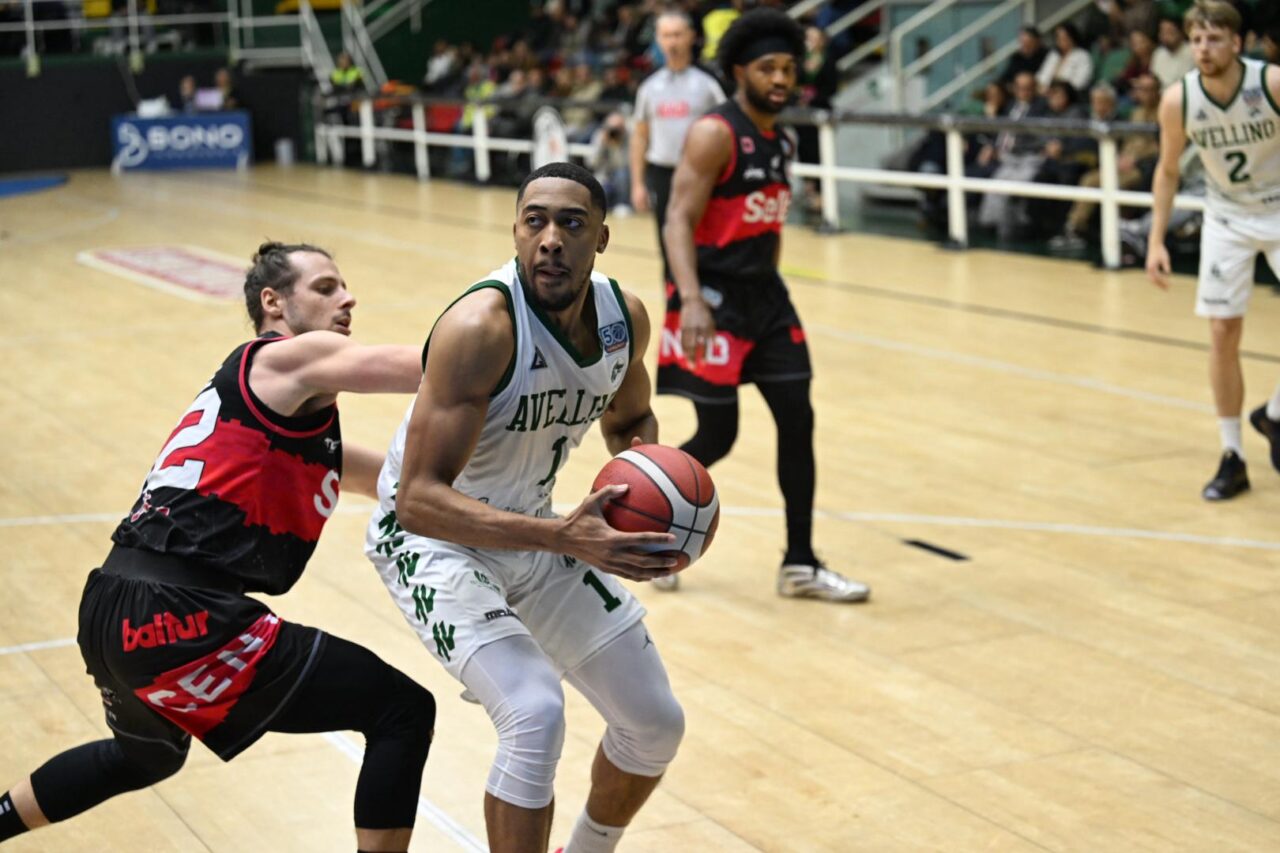 Avellino beffata, Cento passa al DelMauro